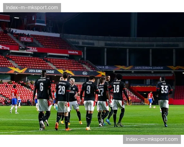 专访弗赖堡主帅：解析中游球队通过提升转换效率立足联赛的战术哲学