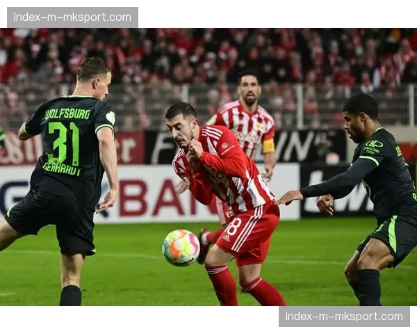 数据前瞻：弗赖堡vs门兴，历史交锋揭示平局概率居高